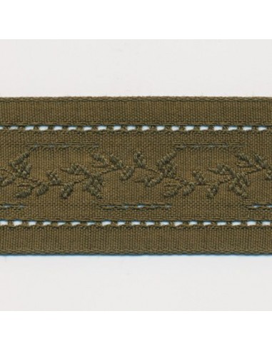 Natural Lacy Ribbon 136 Rifle Green plus qu'un jeu 